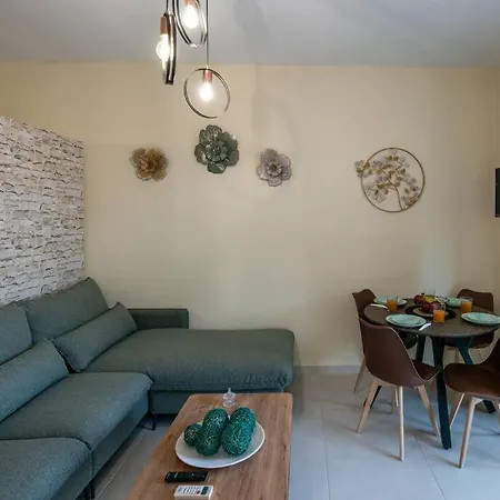 Perion Stone Sea Front * Κολυμβάρι